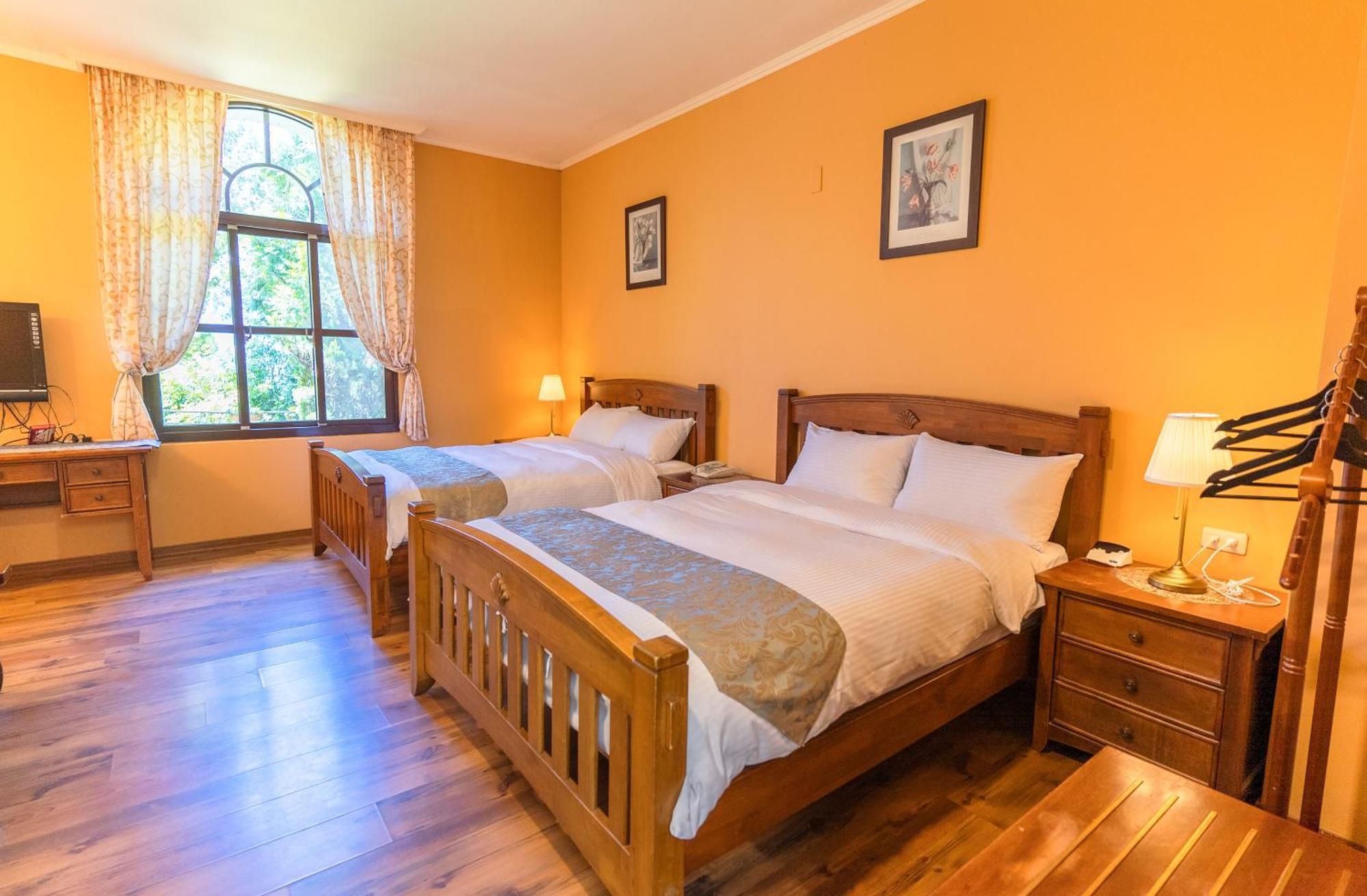 Europe Villa Nhân Ái Ngoại thất bức ảnh